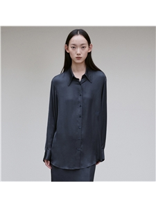 [리이] SIDE SLIT SATIN BLOUSE